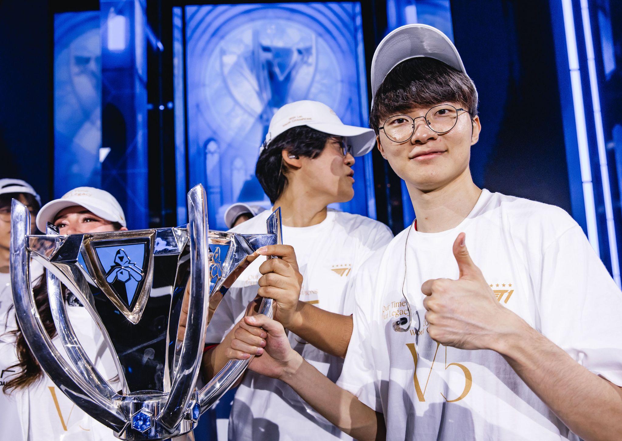 九游app下载链接Faker迎来十五赛季出色发挥，拜仁观众热烈欢呼！(faker还在打职业联赛吗)