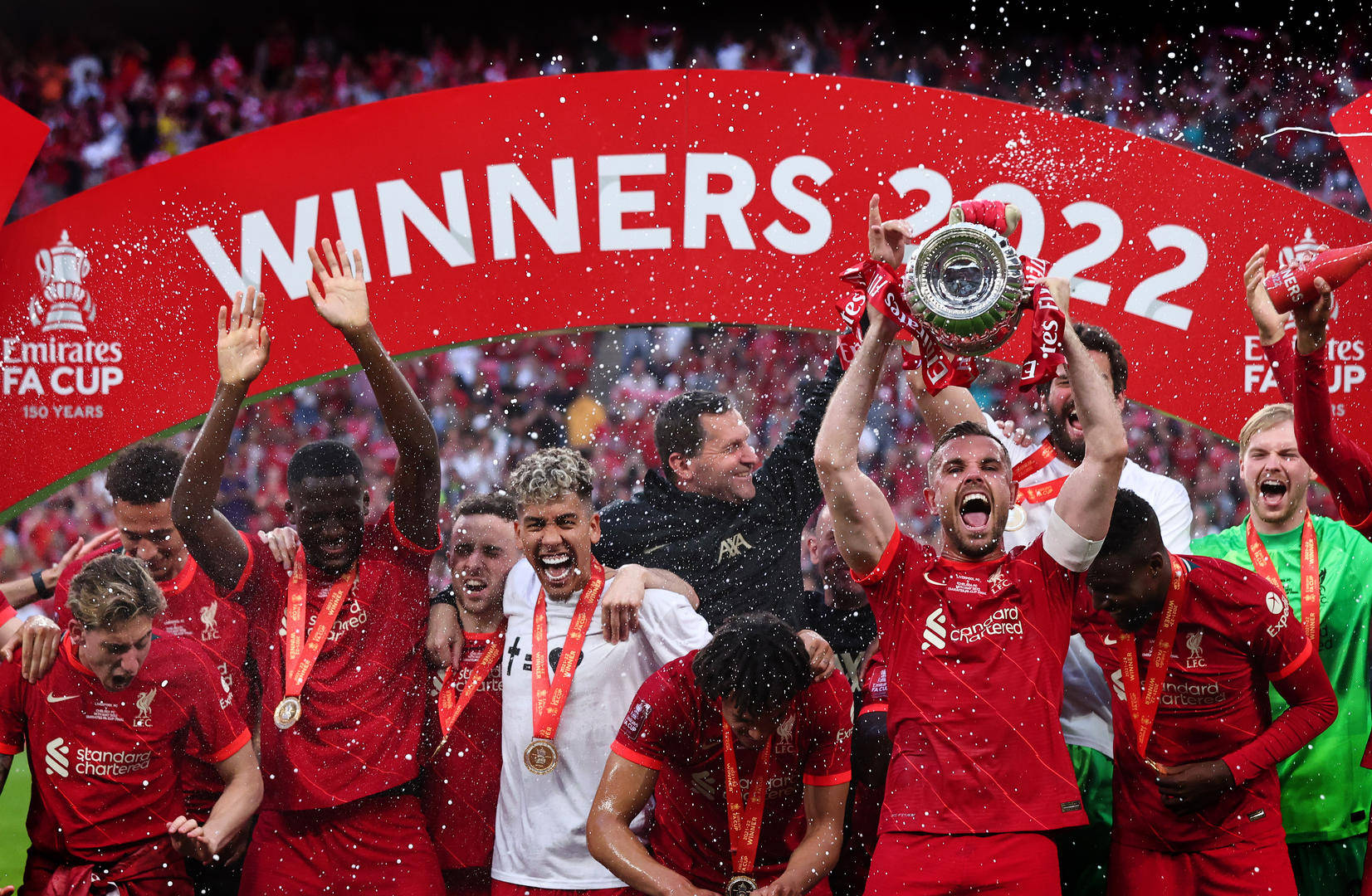 足总杯倒计时，斯图加特冲刺阶段战术微调，细节引发关注，管理层满意，赛季目标并未改变的简单介绍